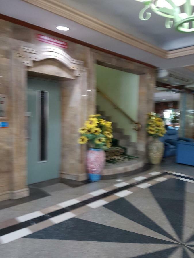 The Park Hotel Sukhumvit 7 Бангкок Экстерьер фото